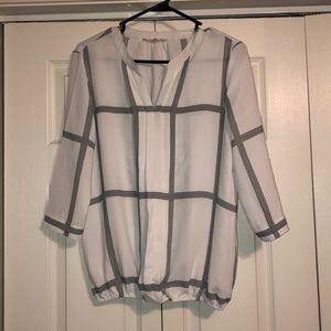 41 Hawthorn white and black top